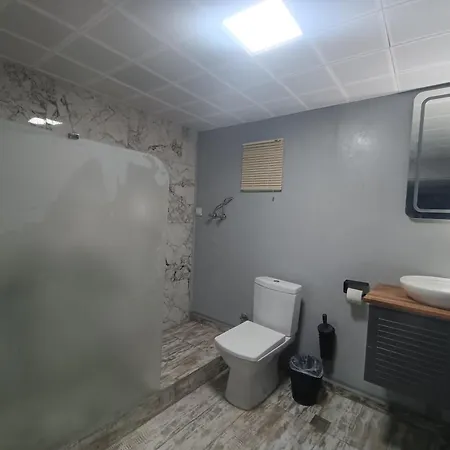 Happy Accomation 192mt To Harbour No6 マルマリス