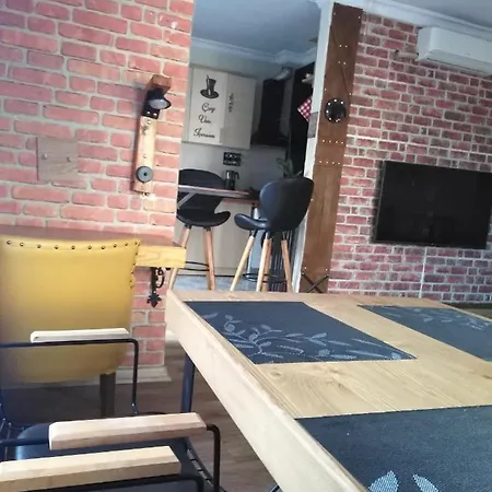 Vakantiehuis Happy Accomation 192mt To Harbour No6 *