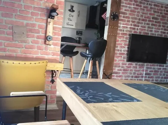 度假居 Happy Accomation 192mt To Harbour No6 *