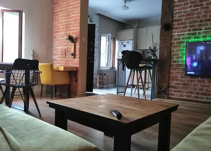 Happy Accomation 192mt To Harbour No6 度假居 *